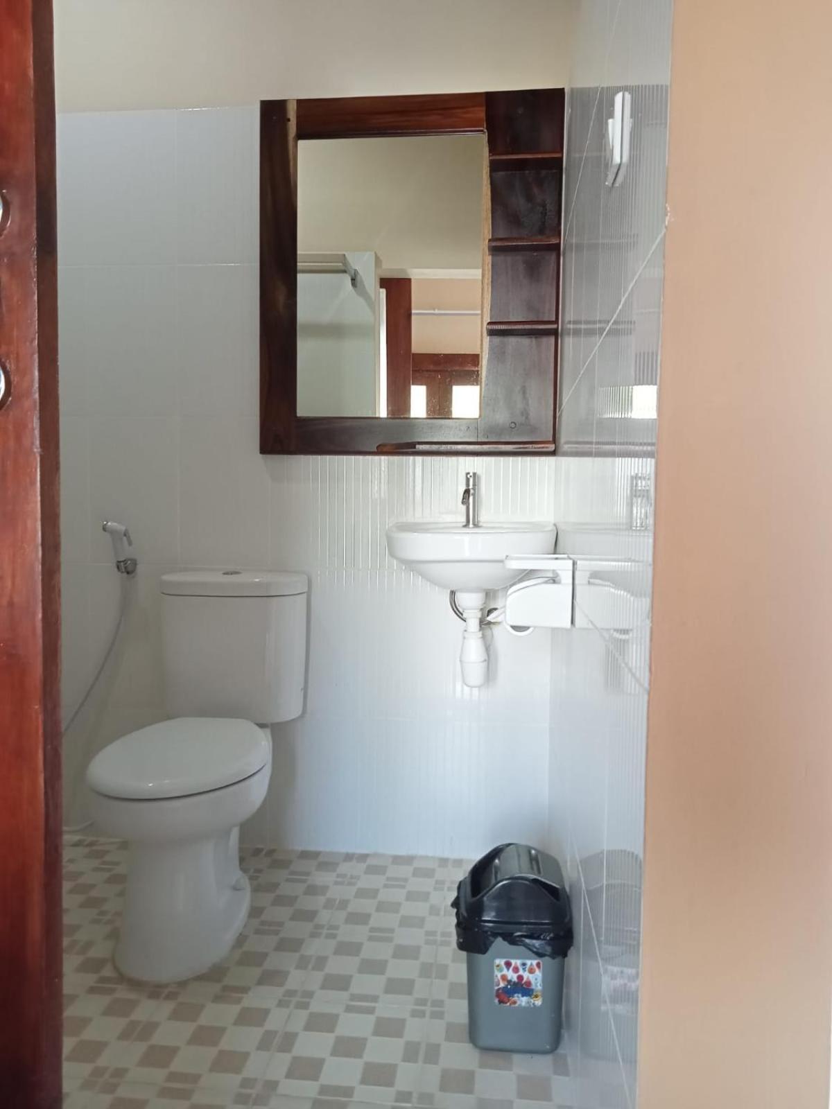 Semilir Inn Сенггиги Экстерьер фото